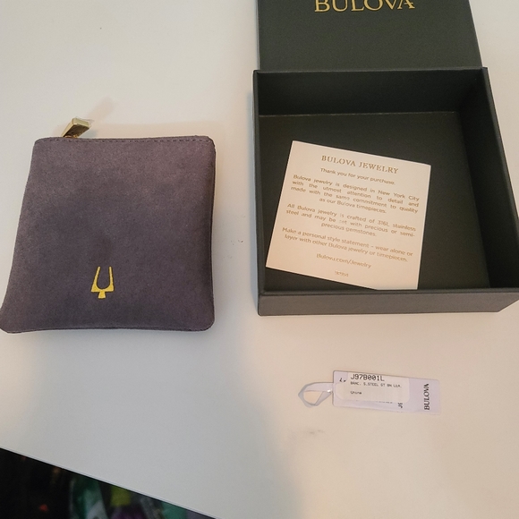 Bulova bracelet - Picture 3 of 3